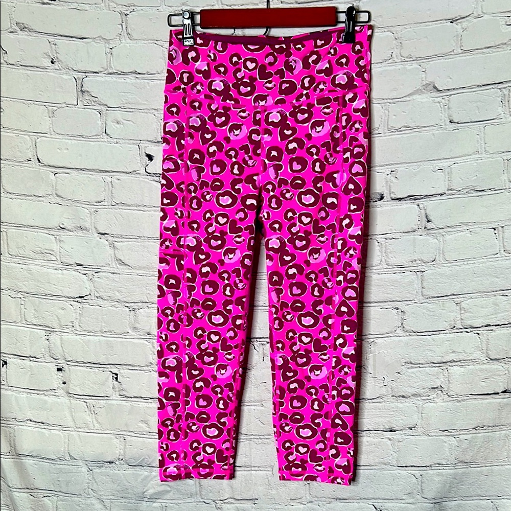 Lilly Pulitzer Luxletic Pink & White Athletic Leggings Size Medium